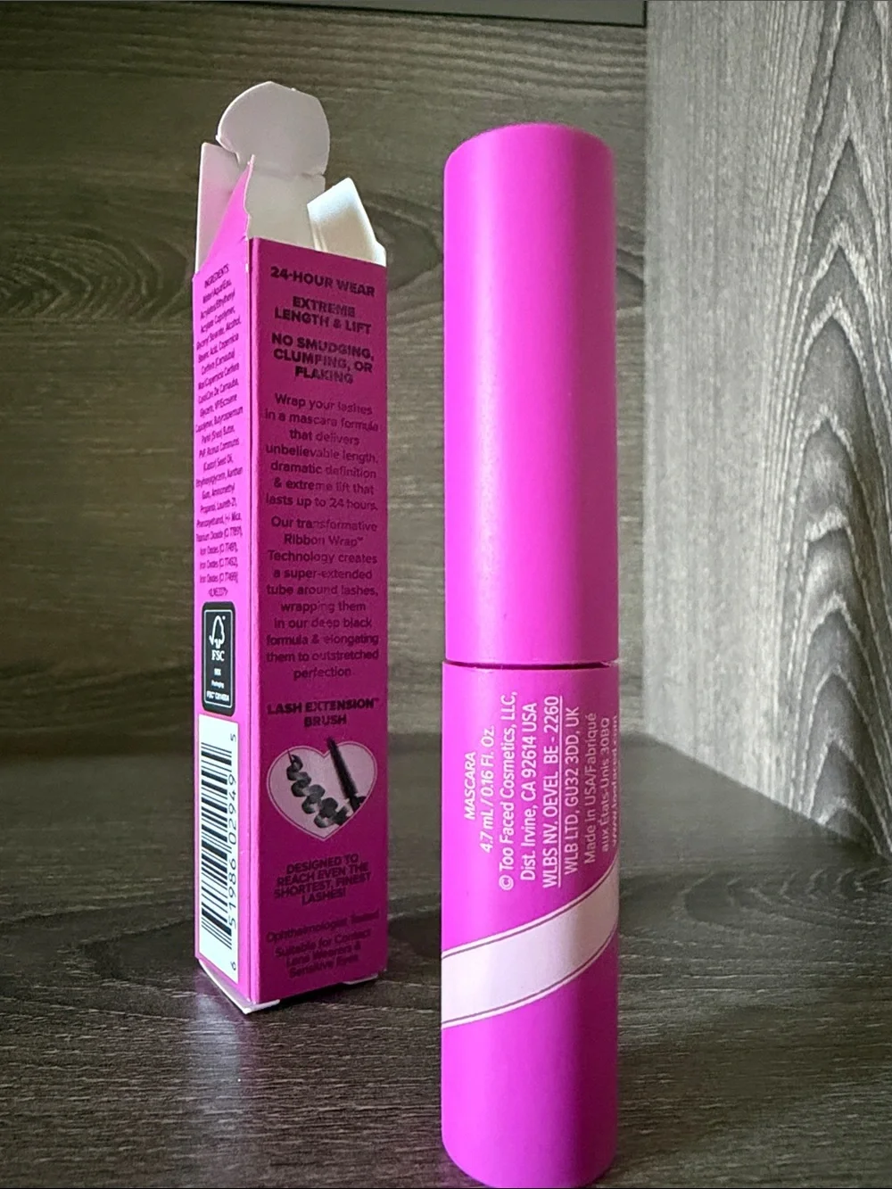 ❤️$9 NWT Too Faced Ribbon Wrapped Lash Extreme Length Tubing Mascara